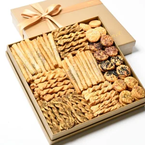 ASSORTED SALTY BISCUITS LUXURY BOX MEDIUM